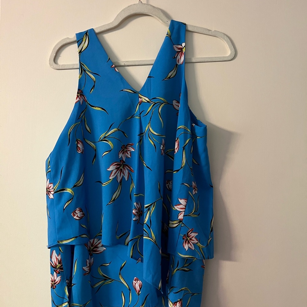 💐 Cooper & Ella Blue Floral Layered V-Neck Blouse – Size M